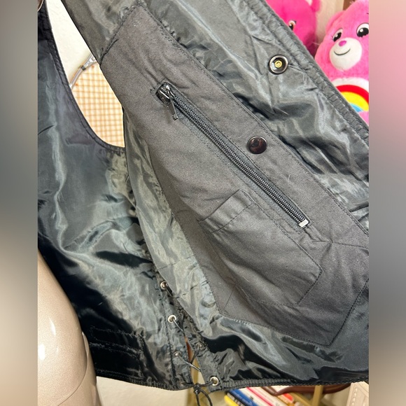 Vietnam Era Vet Leather Vest - Picture 10 of 11